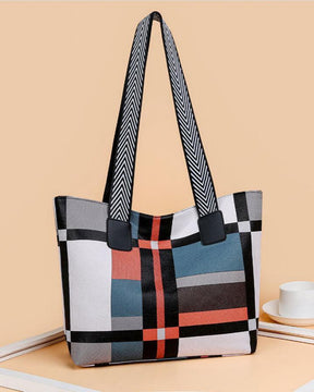 Bolsa Feminina de Cetim - Serilda