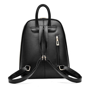 Mochila Feminina em Couro - Leather Chic