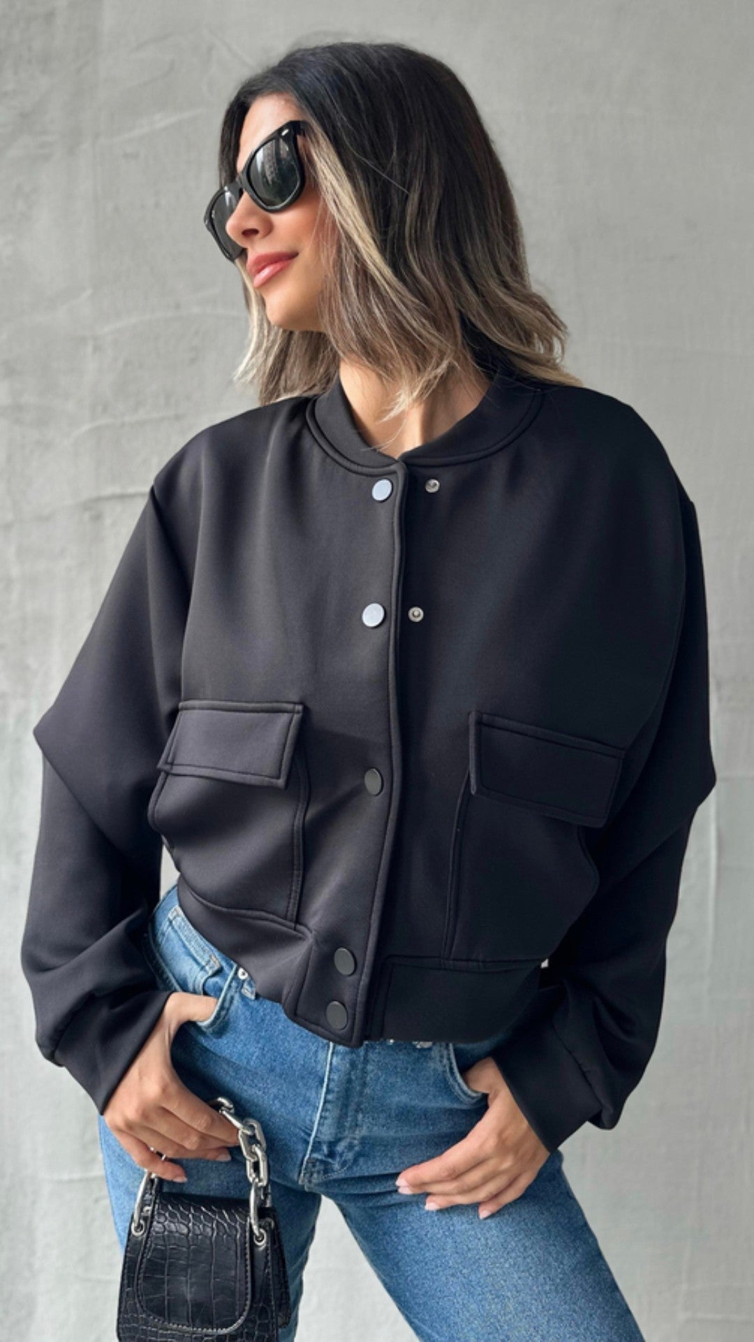 Jaqueta Feminina de Couro Bomber Basic - Natalia