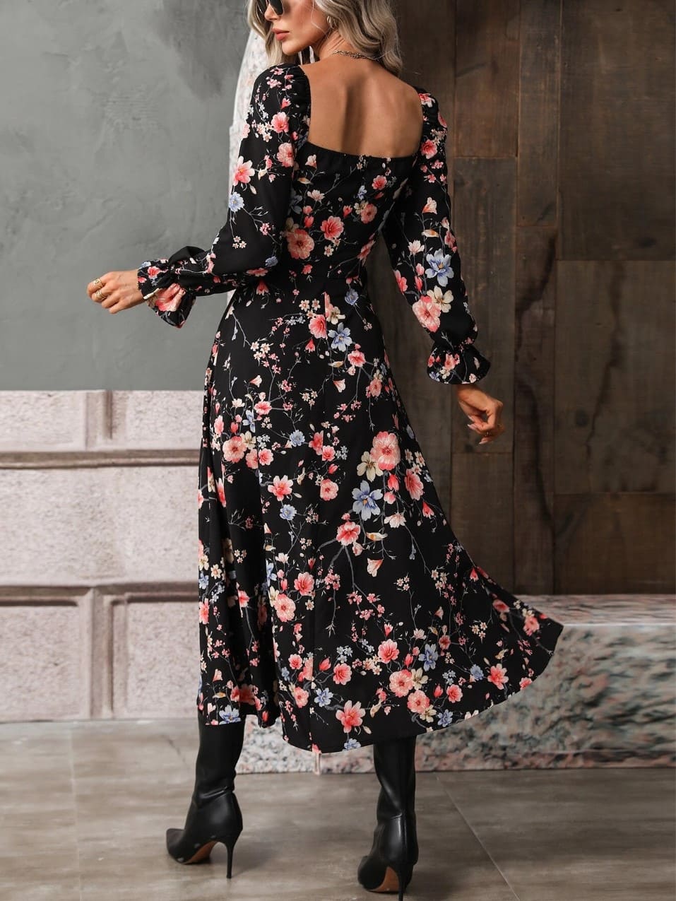Vestido Midi Floral  -  Flores do Campo
