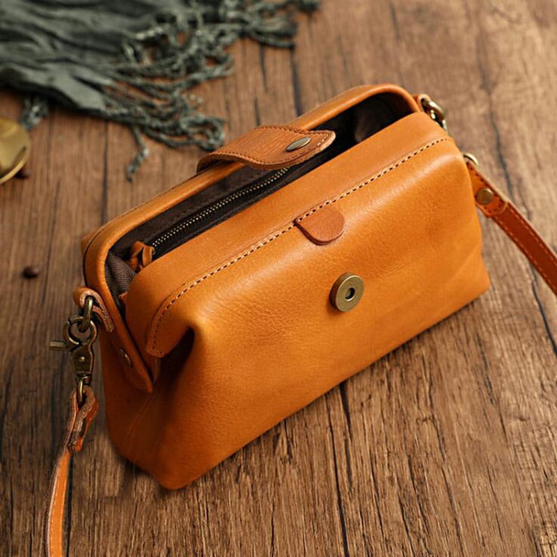 Bolsa Feminina de Couro - Rafaelly
