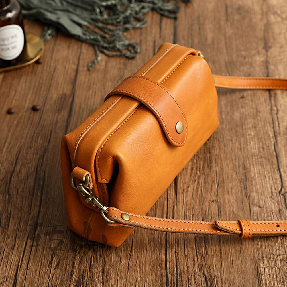 Bolsa Feminina de Couro - Rafaelly