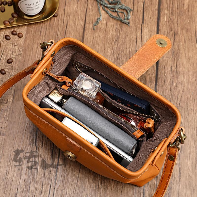 Bolsa Feminina de Couro - Rafaelly